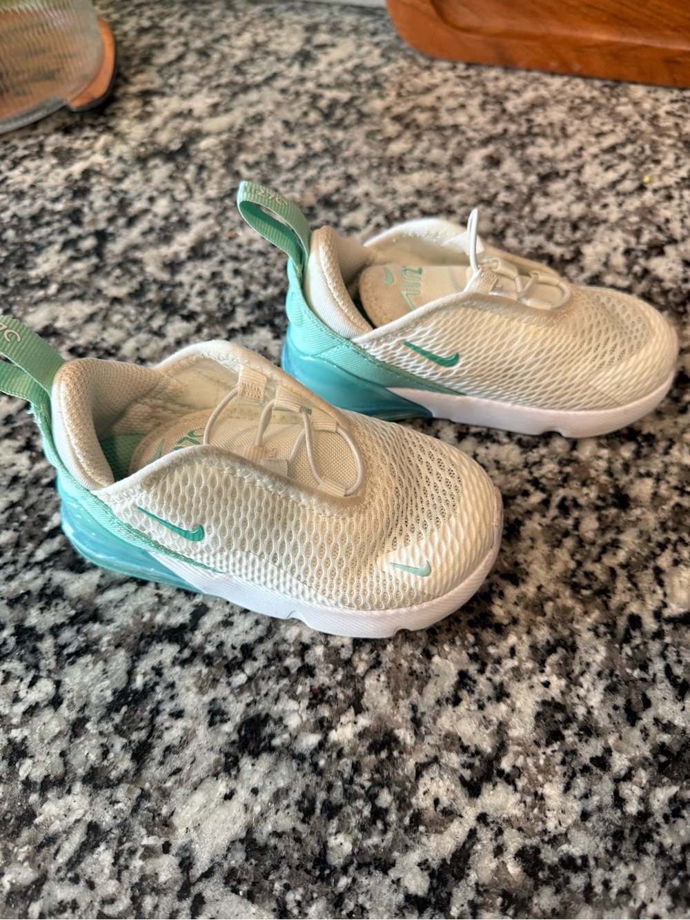 Nike Kids' 270c in Mint/White size 7C